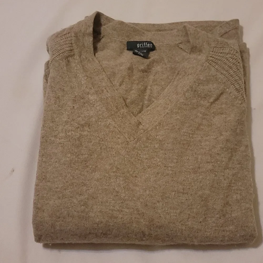 Griffen cashmere sweater size xl‎